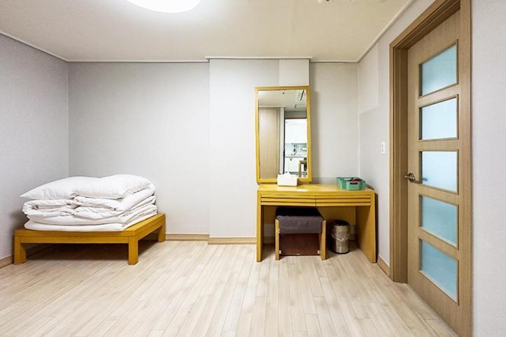 Mohang Haenaru Family Hotel Buan Pokój zdjęcie