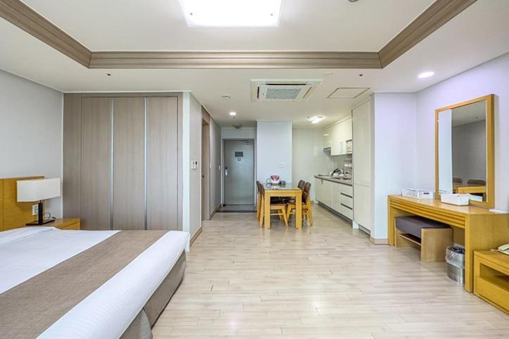 Mohang Haenaru Family Hotel Buan Pokój zdjęcie