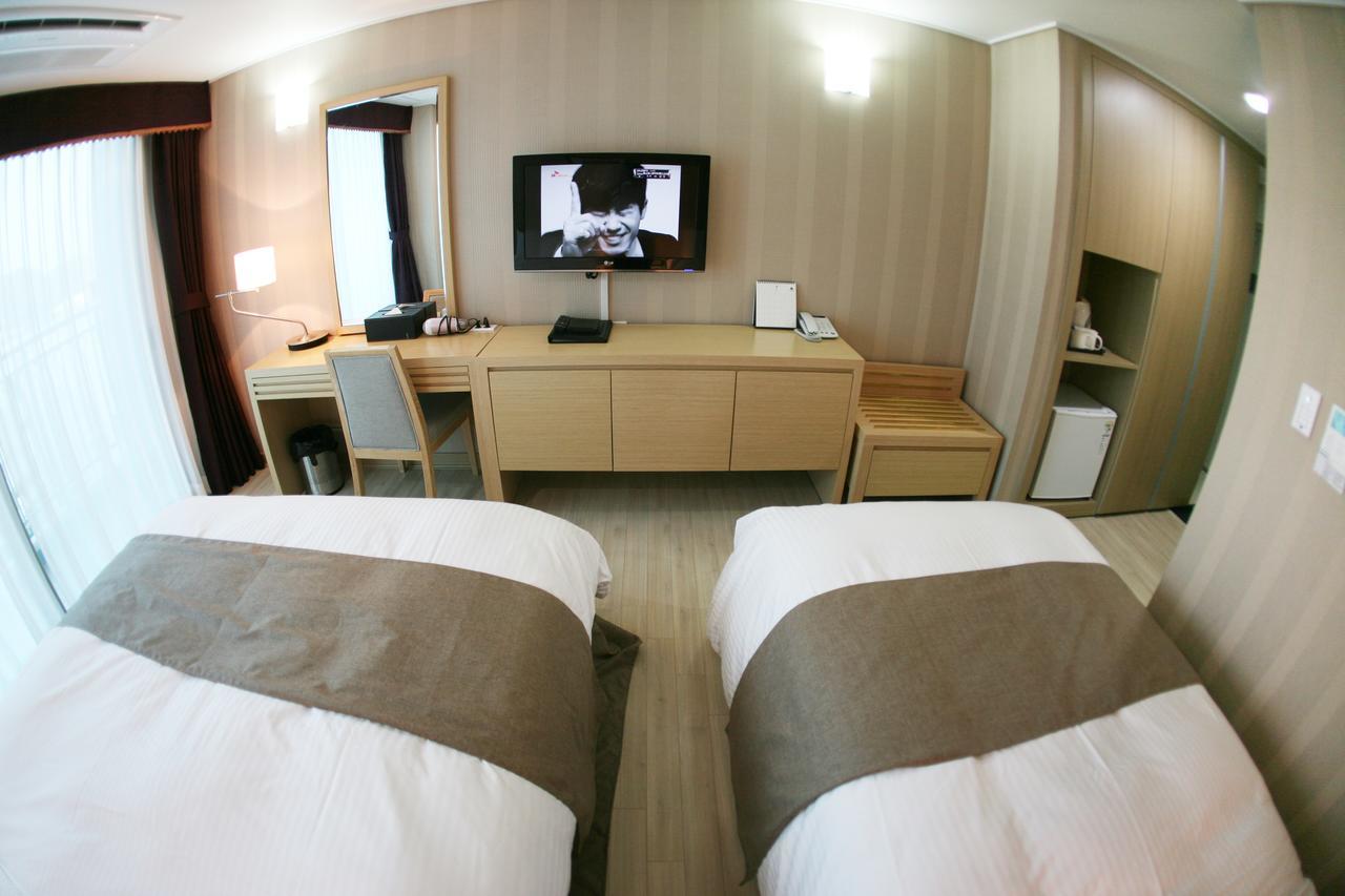 Mohang Haenaru Family Hotel Buan Zewnętrze zdjęcie