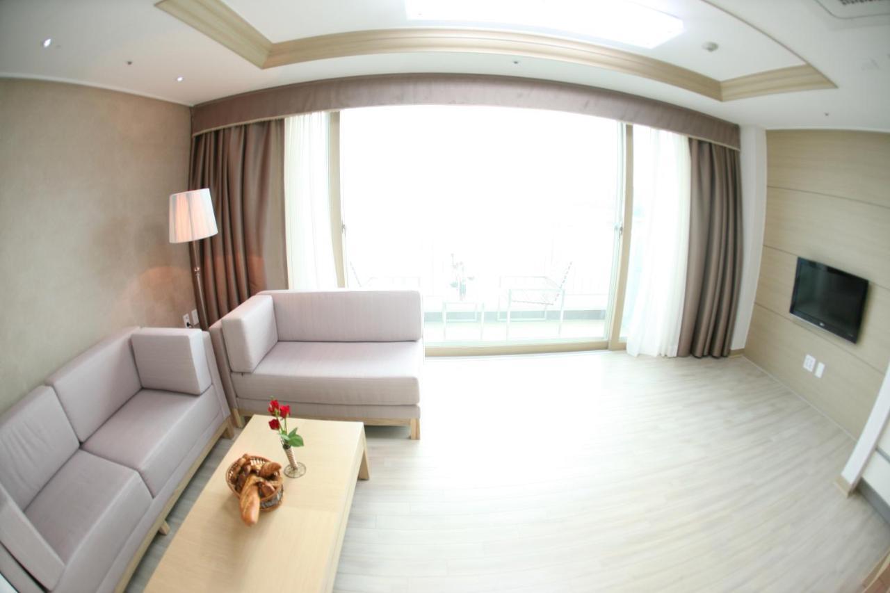 Mohang Haenaru Family Hotel Buan Zewnętrze zdjęcie
